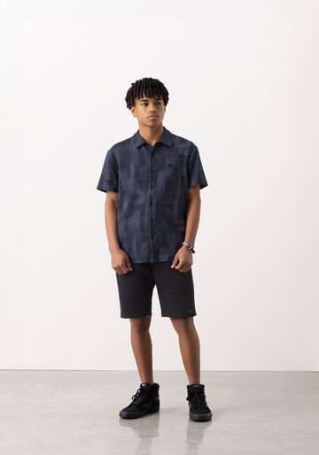 Camisa Juvenil Estampada De Mangas Curtas Em Malha, PINCELADAS AZUL. Camisa Juvenil Estampada De Mangas Curtas Em Malha, PINCELADAS AZUL, large.