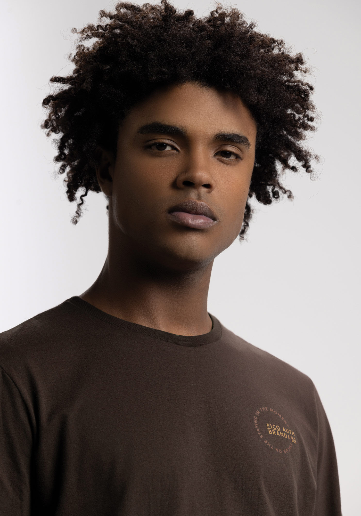 Camiseta B&aacute;sica De Mangas Longas Em Meia Malha Peletizada, MARROM EGGPLANT, large.