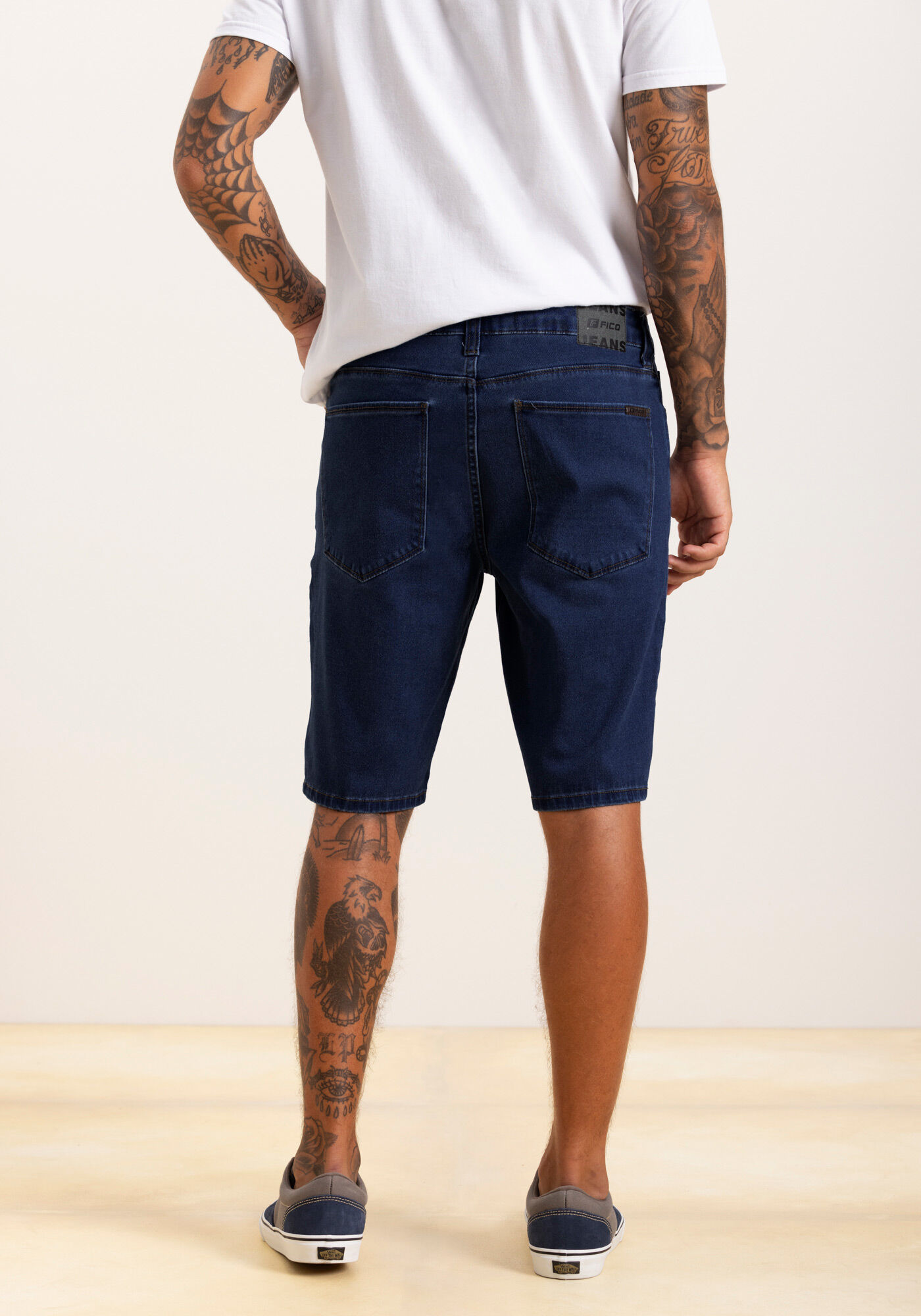 Bermuda Jeans Reta B&aacute;sica Com Elastano E Bolsos, JEANS, large.