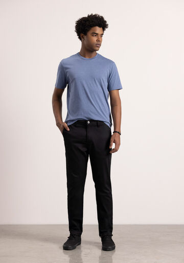 Calça Slim Masculina Em Sarja Com Elastano Não Desbota, PRETO. Calça Slim Masculina Em Sarja Com Elastano Não Desbota, PRETO, large.