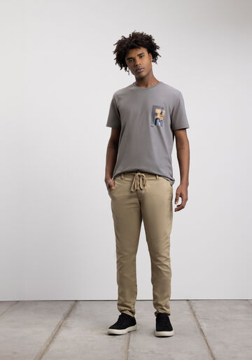 Calça Skinny Com Bolsos E Cadarço Em Sarja Com Elastano, CAQUI RAIZ. Calça Skinny Com Bolsos E Cadarço Em Sarja Com Elastano, CAQUI RAIZ, large.