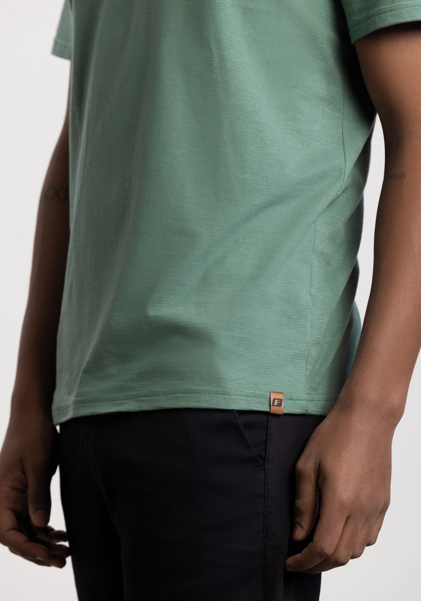 Camiseta B&aacute;sica De Mangas Curtas Em Malha Flam&ecirc;, VERDE CHIARO, large.