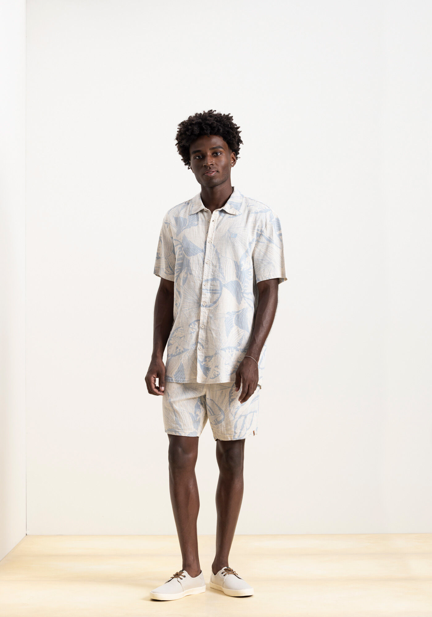 Camisa Estampada Em Tecido Plano Com Mangas Curtas E Bordado, MARESIA AZUL, large.