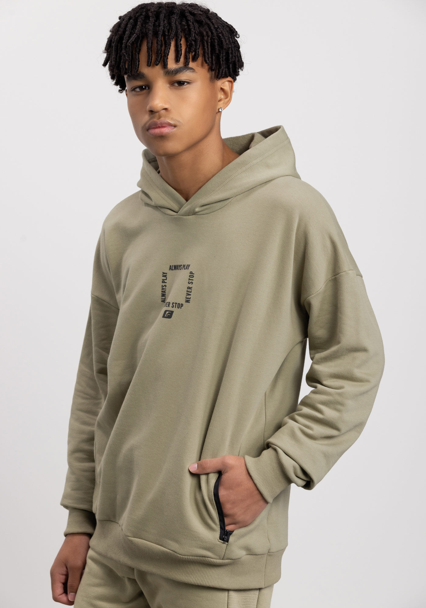 Blus&atilde;o Juvenil Com Bolso E Z&iacute;per Em Moletom Felpado, VERDE EUCALIPTO, large.