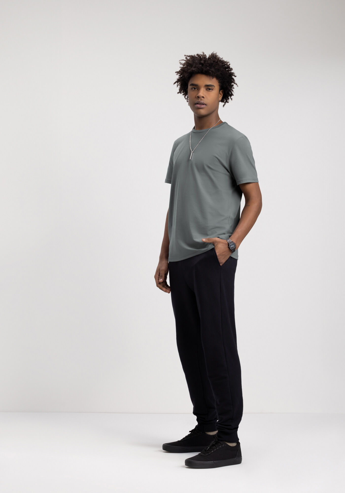 Camiseta Masculina B&aacute;sica Em Meia Malha Penteada De Algod&atilde;o, CINZA XAXADO, large.