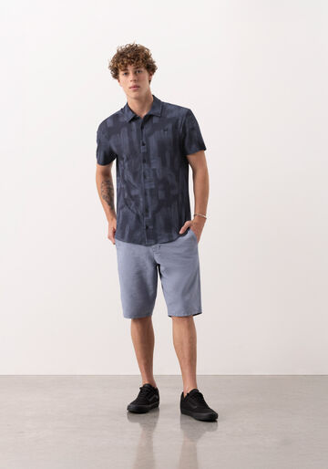 Camisa Estampada Masculina De Mangas Curtas Em Malha, PINCELADAS AZUL. Camisa Estampada Masculina De Mangas Curtas Em Malha, PINCELADAS AZUL, large.
