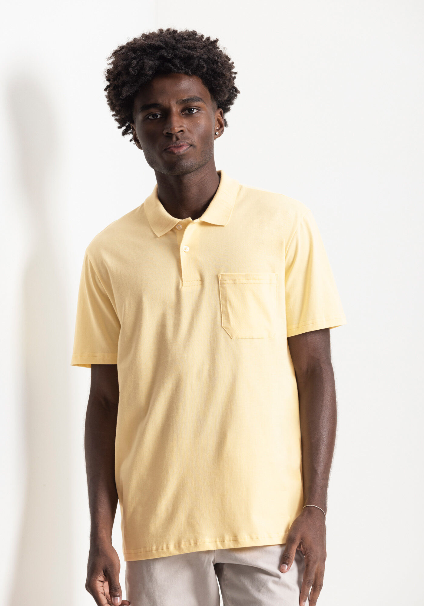 Camisa Polo Com Mangas Curtas E Bolso Em Meia Malha Penteada, AMARELO  ROSITA, large.