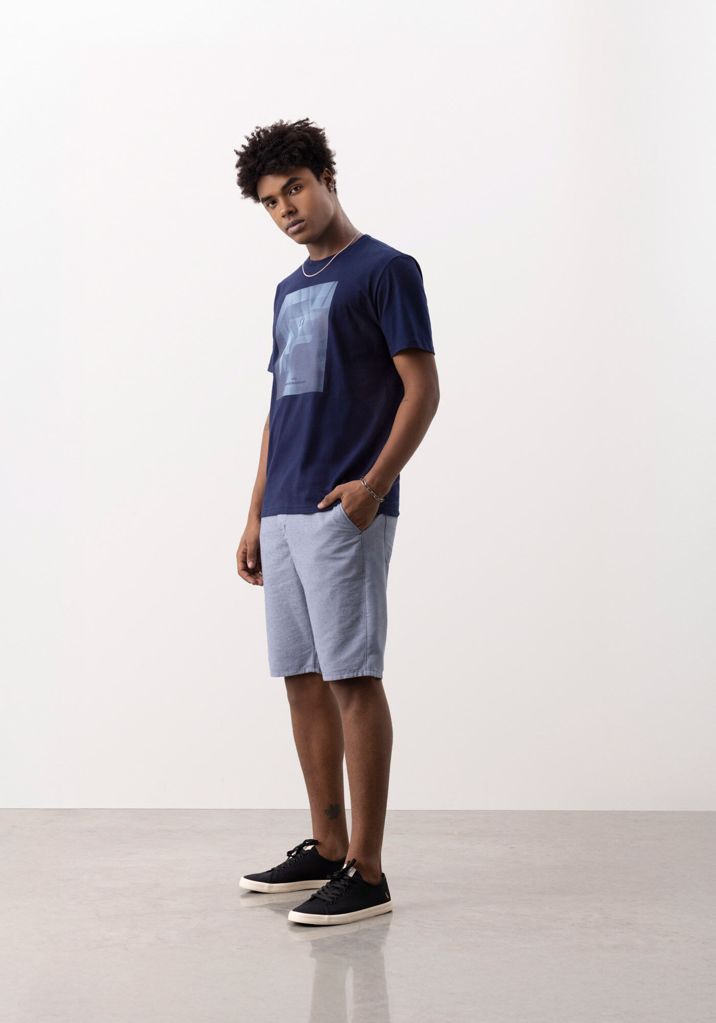 Camiseta Masculina Com Mangas Curtas E Estampa Localizada, MARINHO ACTION, large.