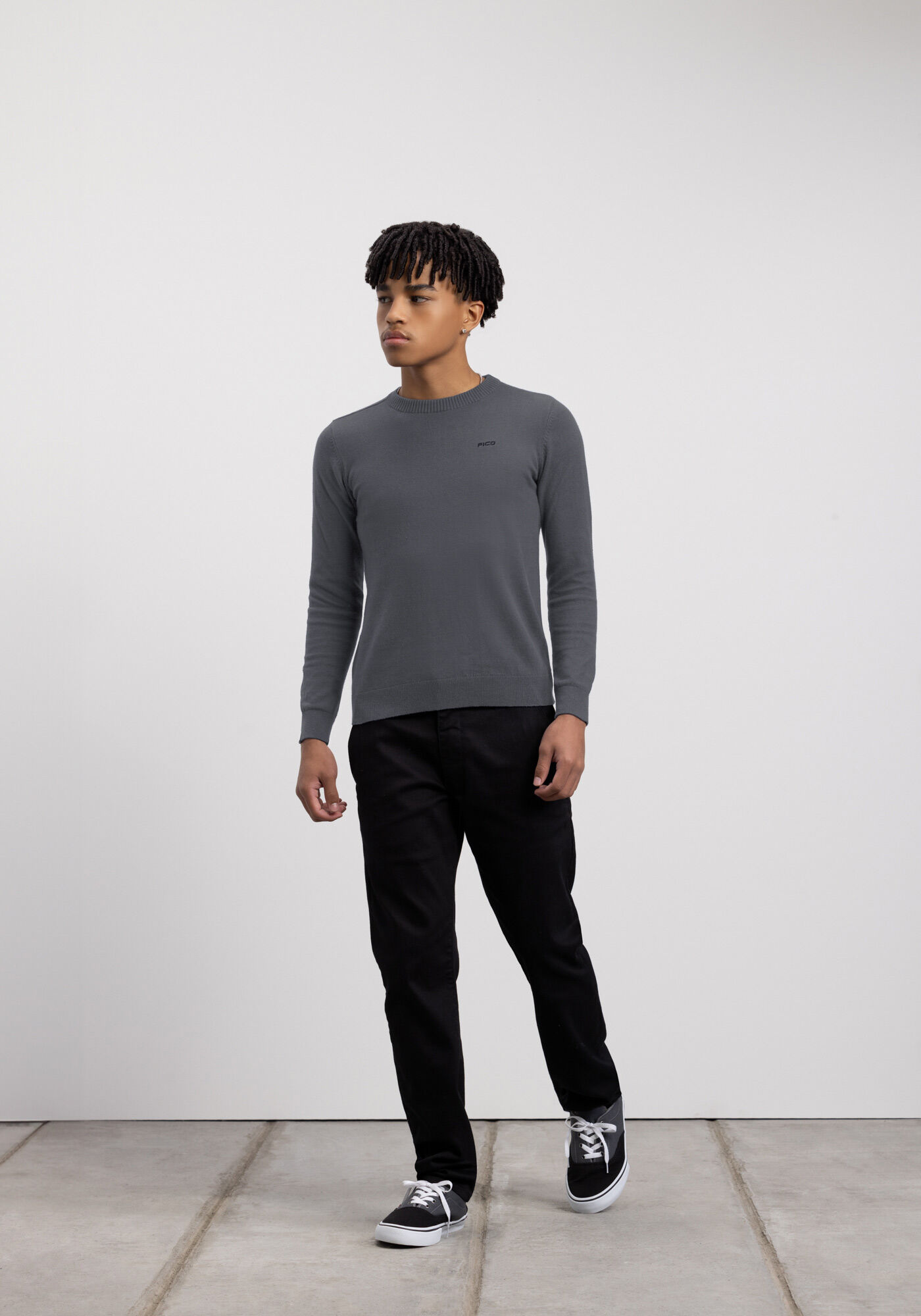 Blus&atilde;o Juvenil Em Tric&ocirc; Com Bordado E Gola Redonda, CINZA NIGHTCALL, large.