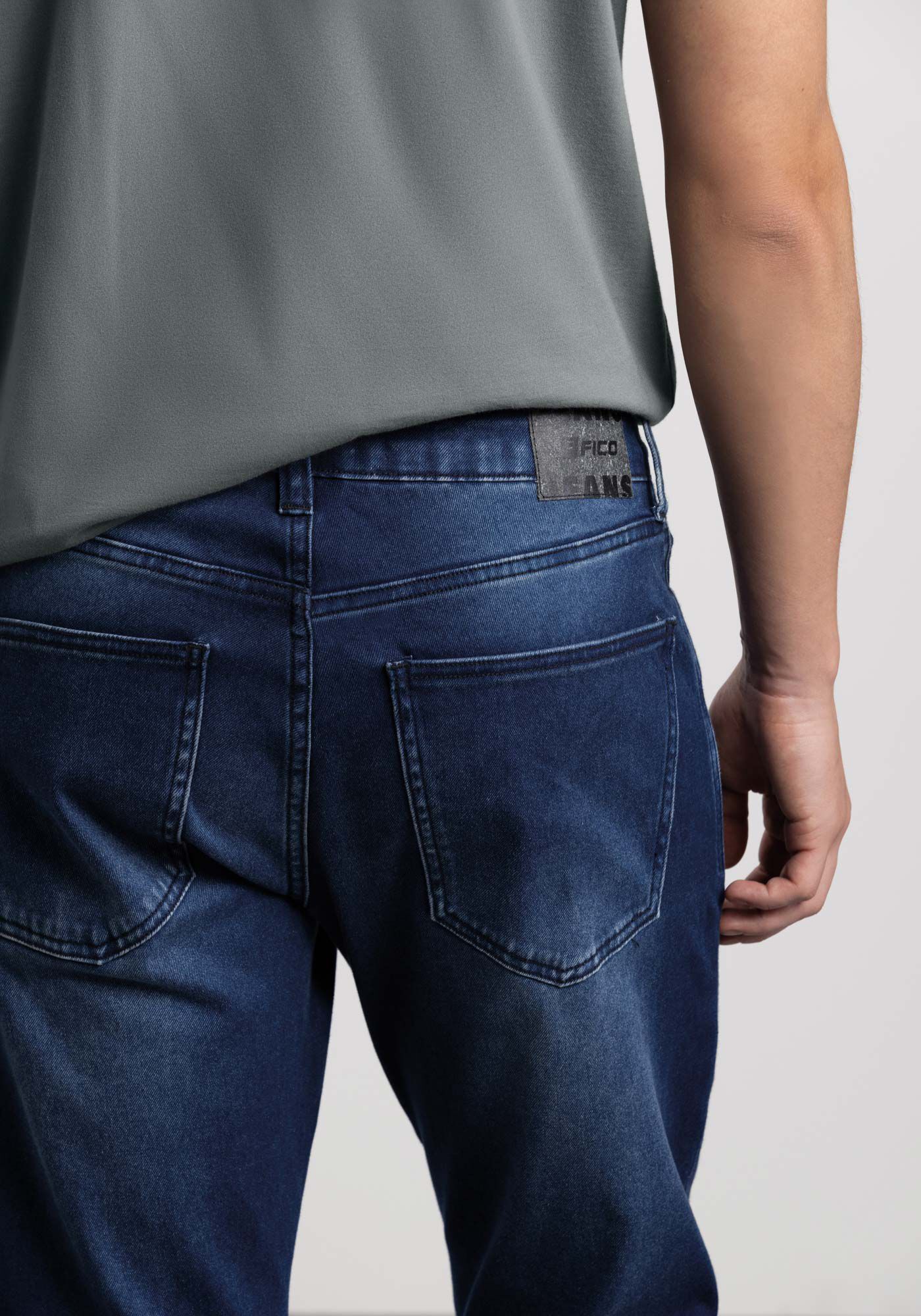 Cal&ccedil;a Jeans Slim Com Bolsos Funcionais E Elastano, JEANS, large.