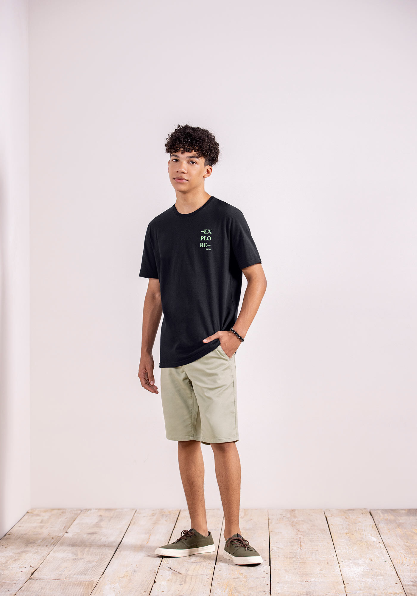 Camiseta Juvenil em Malha com Estampa Costas, PRETO REATIVO, large.