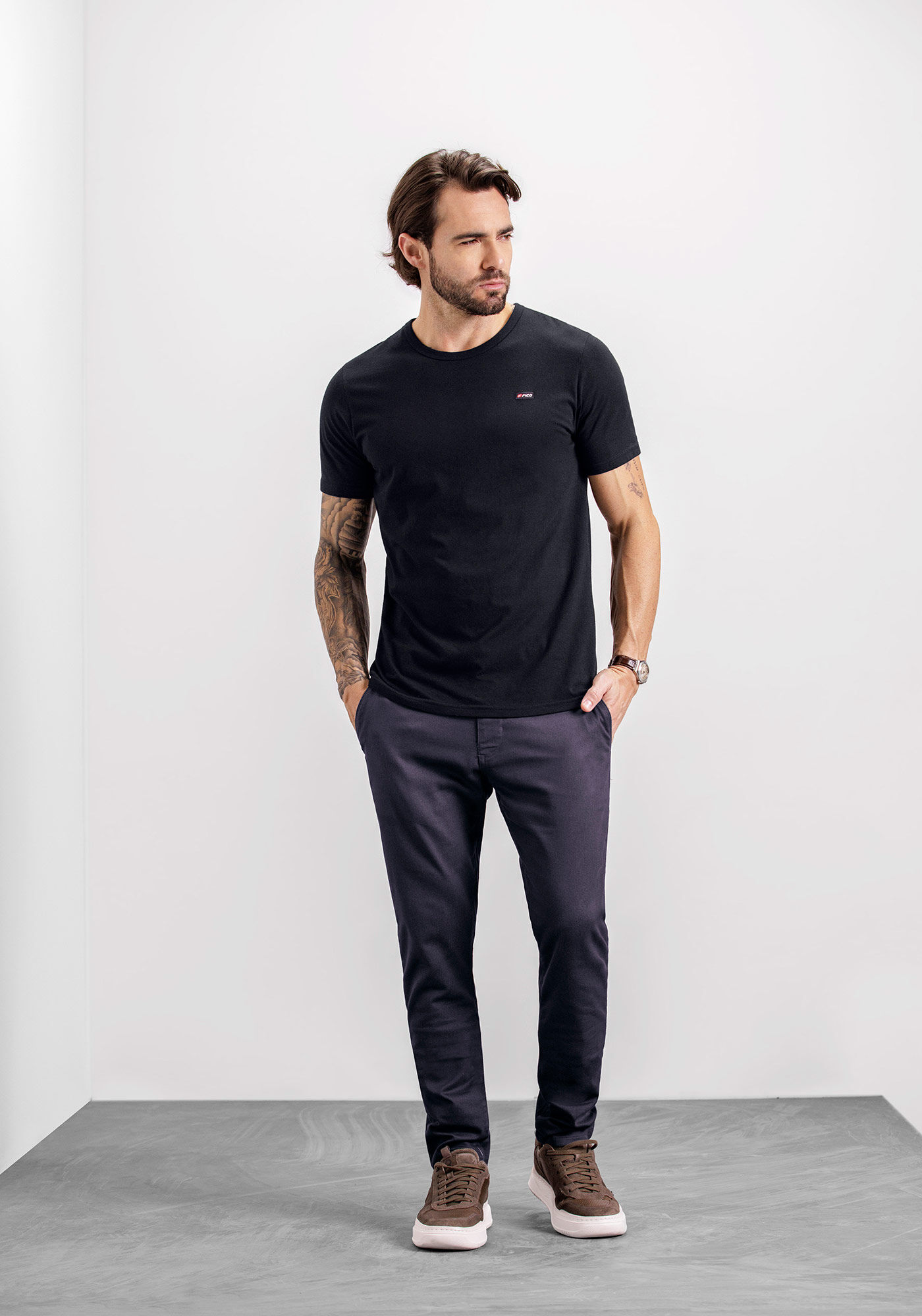 Cal&ccedil;a Skinny Com Bolsos E Cadar&ccedil;o Em Sarja Com Elastano, CINZA CHUMBO, large.