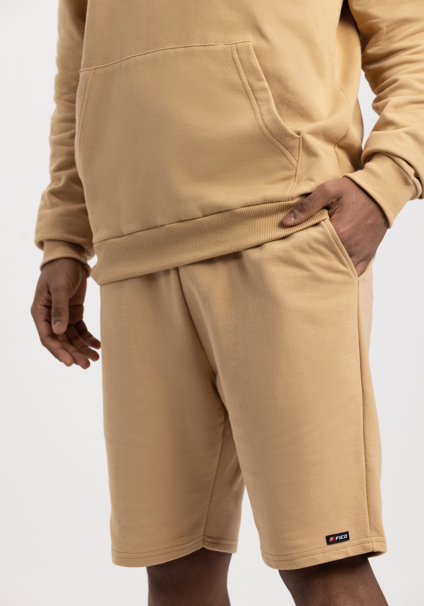 Bermuda Masculina Em Moletom De Algod&atilde;o Com Bolsos E Cadar&ccedil;o, BEGE TIGER, large.