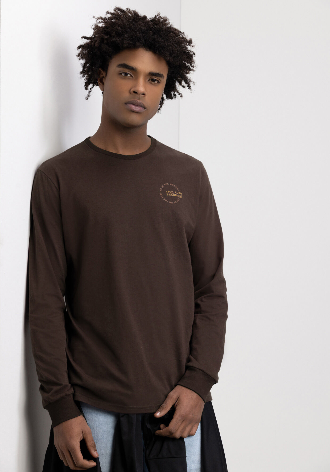 Camiseta B&aacute;sica De Mangas Longas Em Meia Malha Peletizada, MARROM EGGPLANT, large.